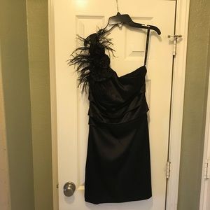One shoulder cocktail dress (LBD)